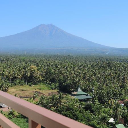 Illira Hotel Banyuwangi Banyuwangi  Kültér fotó