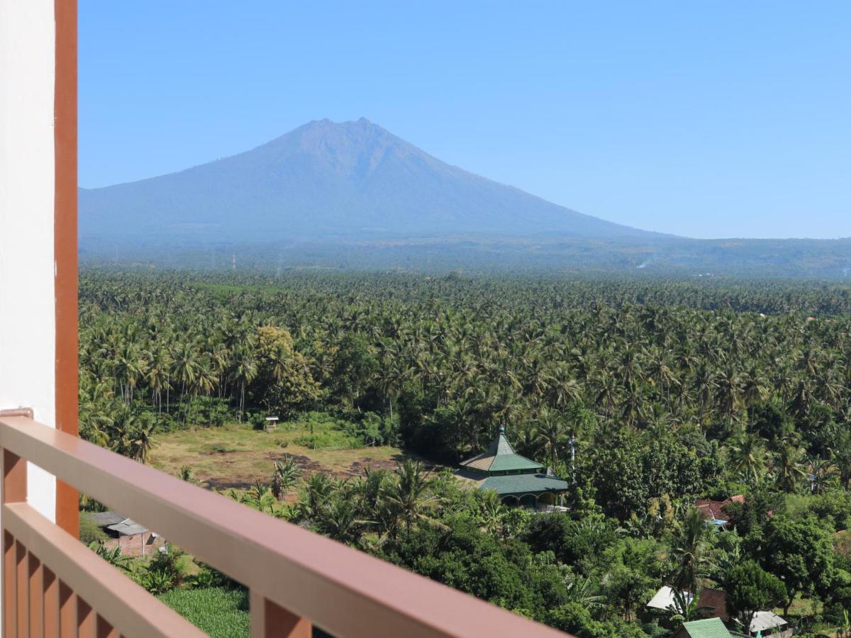 Illira Hotel Banyuwangi Banyuwangi  Kültér fotó